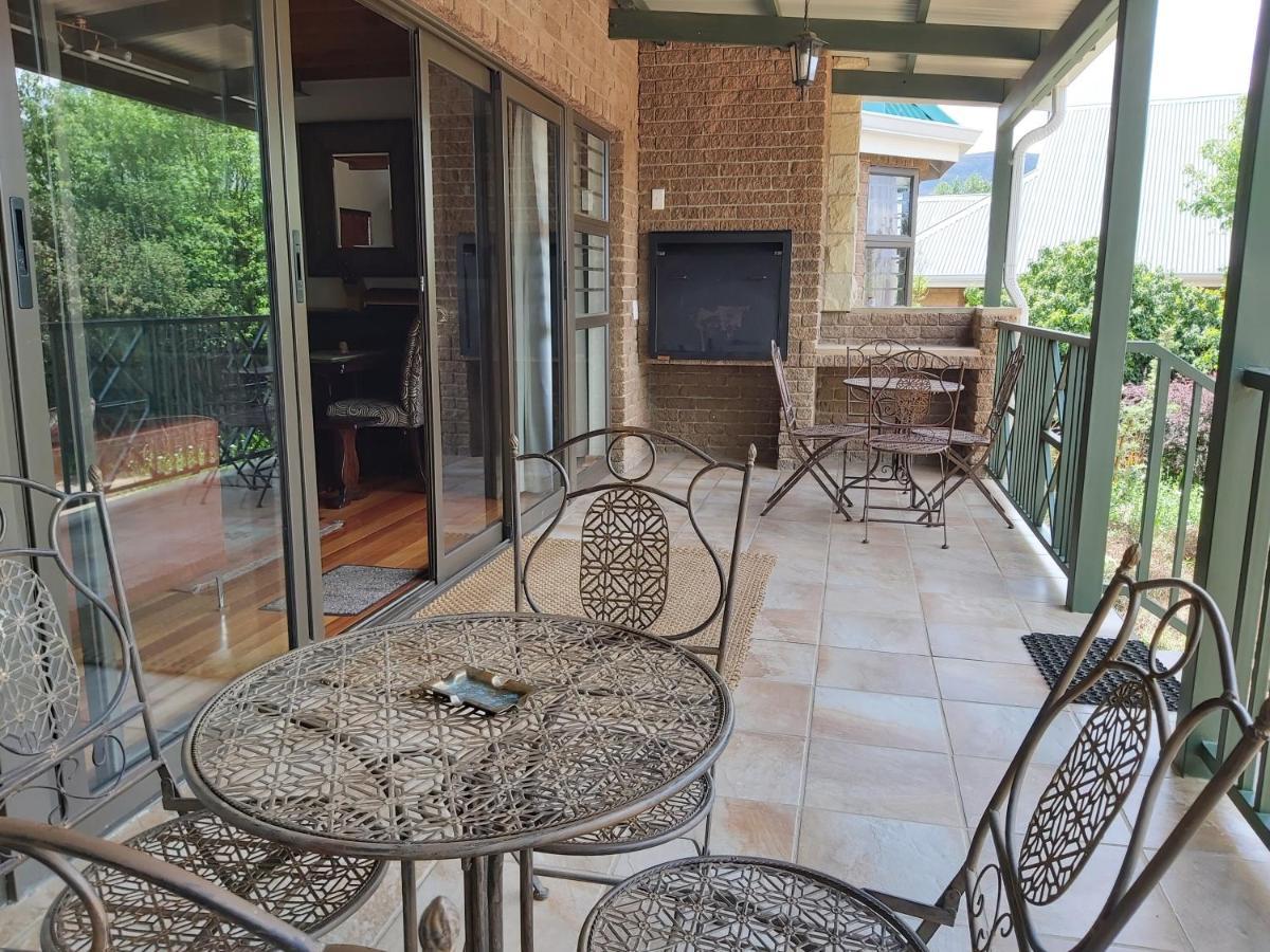 Clarens Mountain Sage Holiday House Bagian luar foto